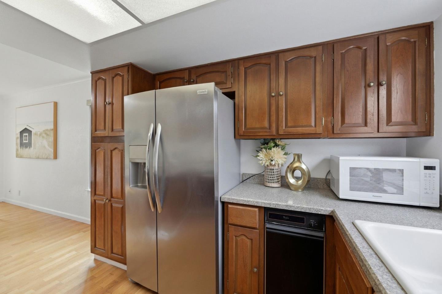 Detail Gallery Image 12 of 35 For 6112 Brigantine Dr, San Jose,  CA 95129 - 3 Beds | 1/1 Baths