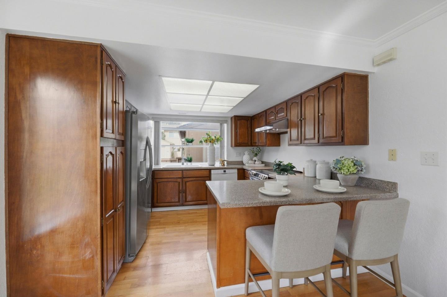 Detail Gallery Image 9 of 35 For 6112 Brigantine Dr, San Jose,  CA 95129 - 3 Beds | 1/1 Baths