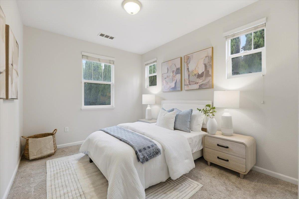 Detail Gallery Image 14 of 27 For 410 San Eduardo Ter, Sunnyvale,  CA 94085 - 3 Beds | 2/1 Baths