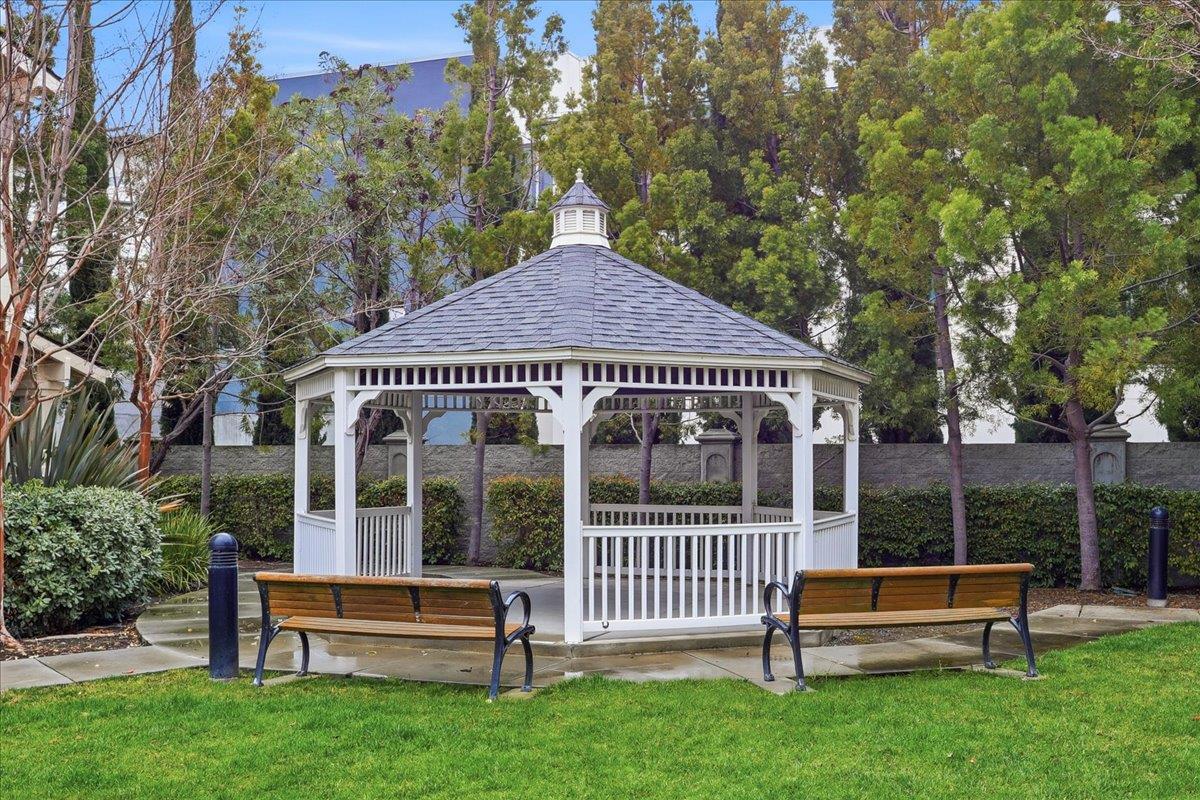 Detail Gallery Image 23 of 27 For 410 San Eduardo Ter, Sunnyvale,  CA 94085 - 3 Beds | 2/1 Baths