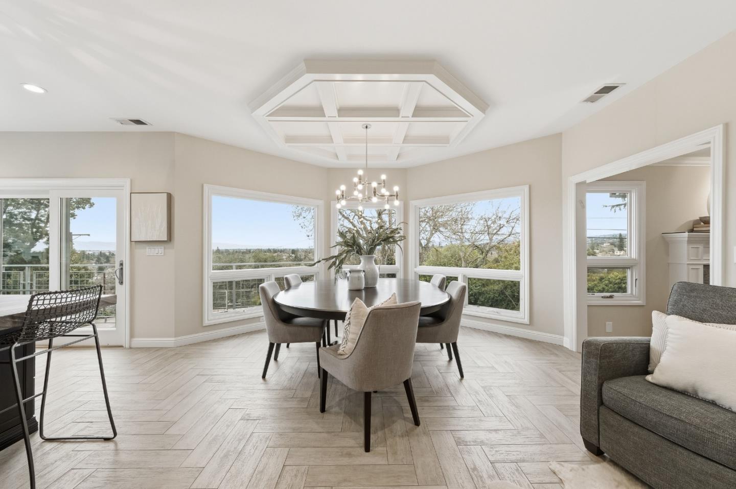 Detail Gallery Image 17 of 64 For 230 Rockridge Rd, San Carlos,  CA 94070 - 5 Beds | 3/1 Baths