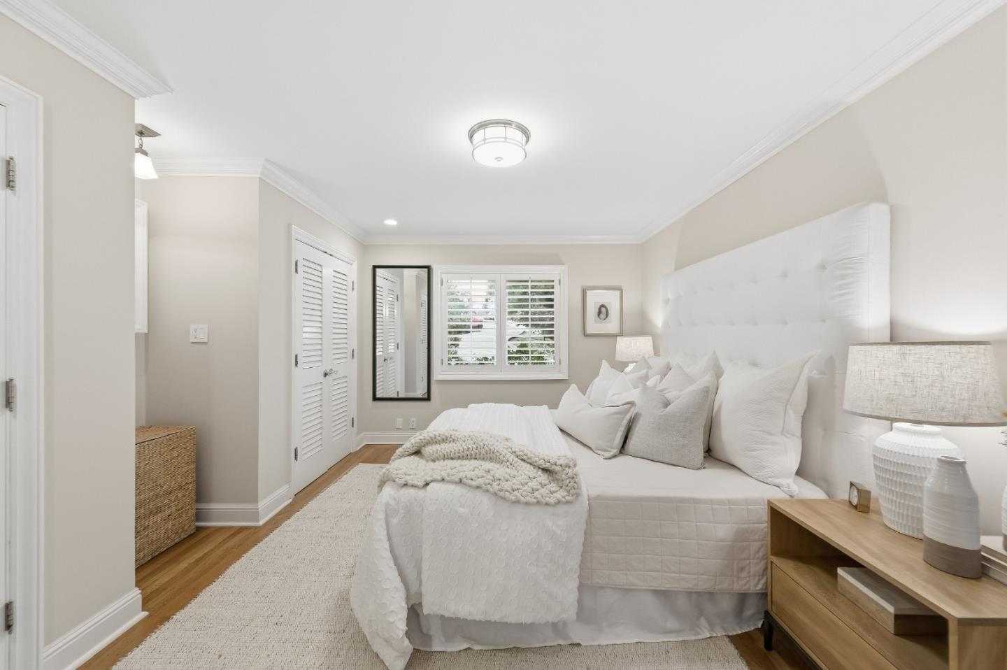 Detail Gallery Image 24 of 64 For 230 Rockridge Rd, San Carlos,  CA 94070 - 5 Beds | 3/1 Baths