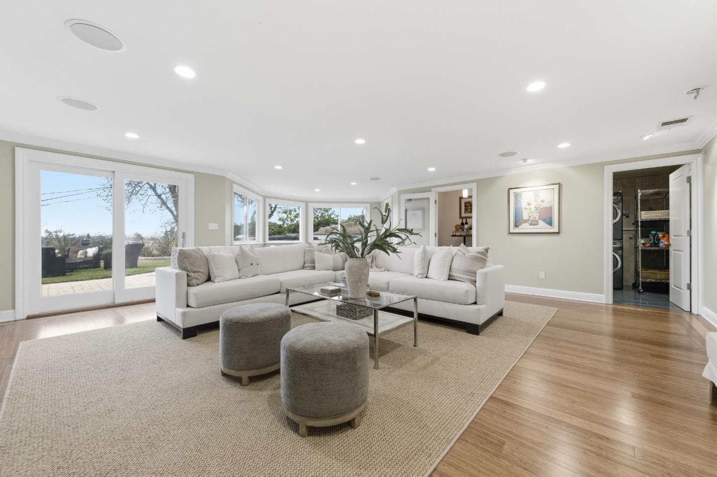 Detail Gallery Image 30 of 64 For 230 Rockridge Rd, San Carlos,  CA 94070 - 5 Beds | 3/1 Baths