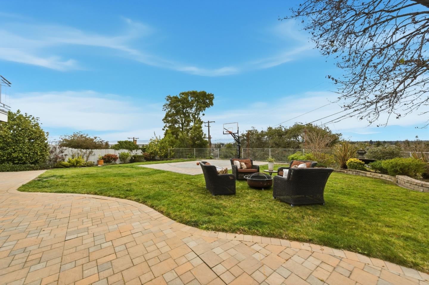 Detail Gallery Image 49 of 64 For 230 Rockridge Rd, San Carlos,  CA 94070 - 5 Beds | 3/1 Baths