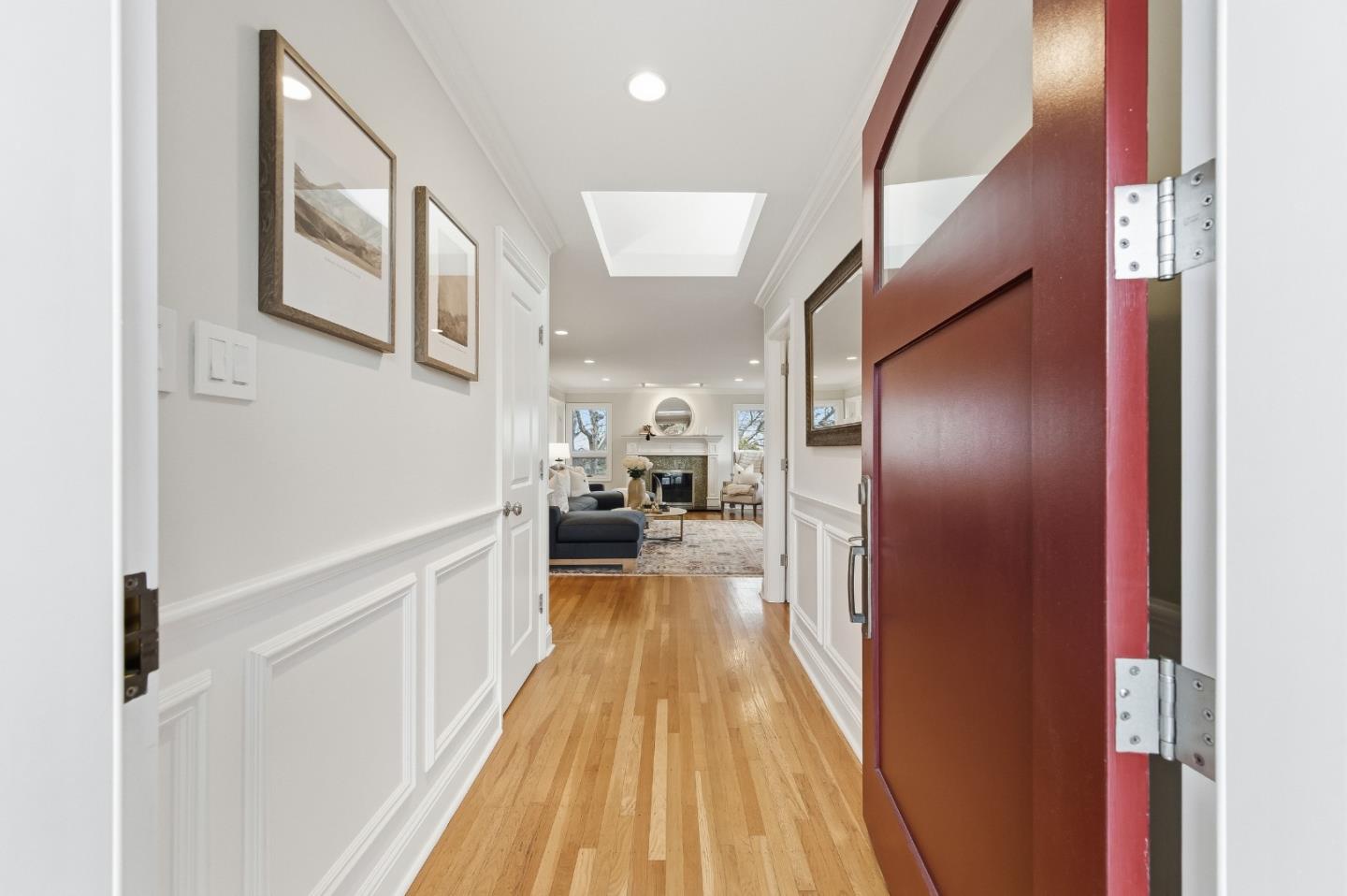 Detail Gallery Image 5 of 64 For 230 Rockridge Rd, San Carlos,  CA 94070 - 5 Beds | 3/1 Baths