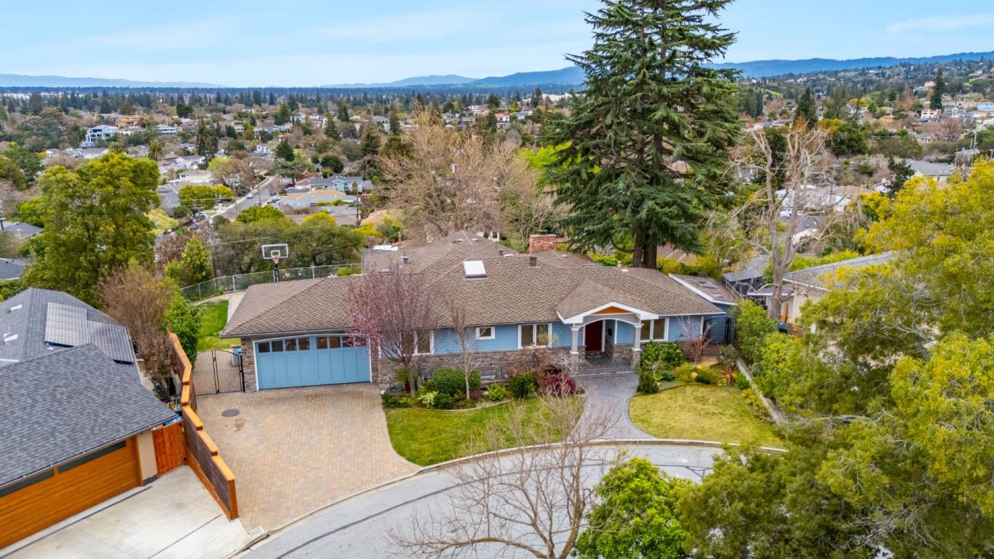 Detail Gallery Image 54 of 64 For 230 Rockridge Rd, San Carlos,  CA 94070 - 5 Beds | 3/1 Baths