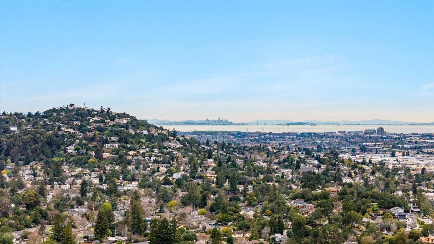 Detail Gallery Image 59 of 64 For 230 Rockridge Rd, San Carlos,  CA 94070 - 5 Beds | 3/1 Baths