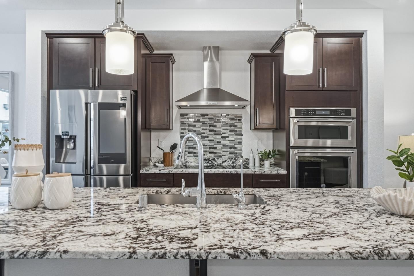 Detail Gallery Image 10 of 52 For 1585 Pratt Pl, Santa Clara,  CA 95050 - 3 Beds | 2/1 Baths