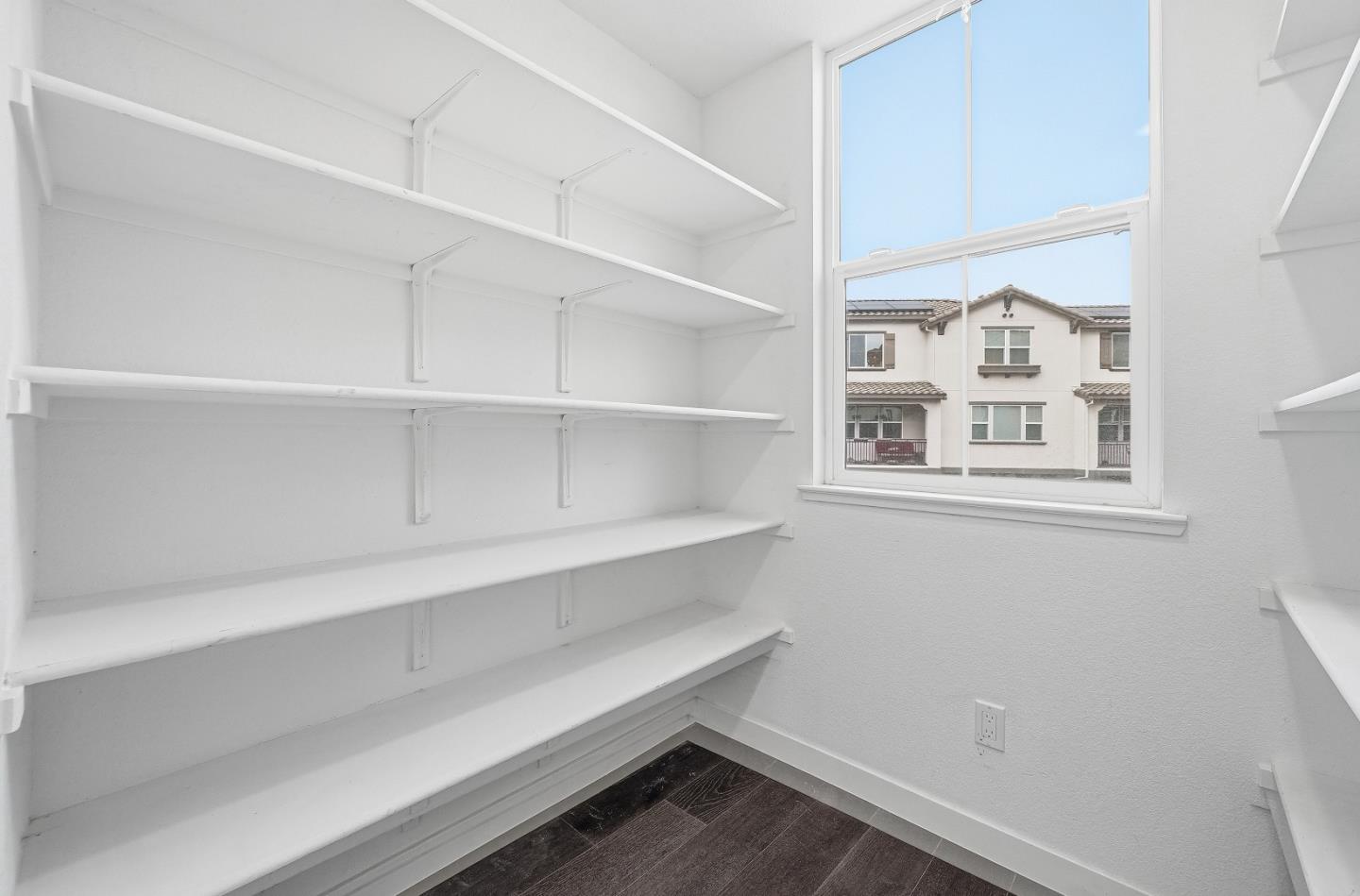 Detail Gallery Image 13 of 52 For 1585 Pratt Pl, Santa Clara,  CA 95050 - 3 Beds | 2/1 Baths