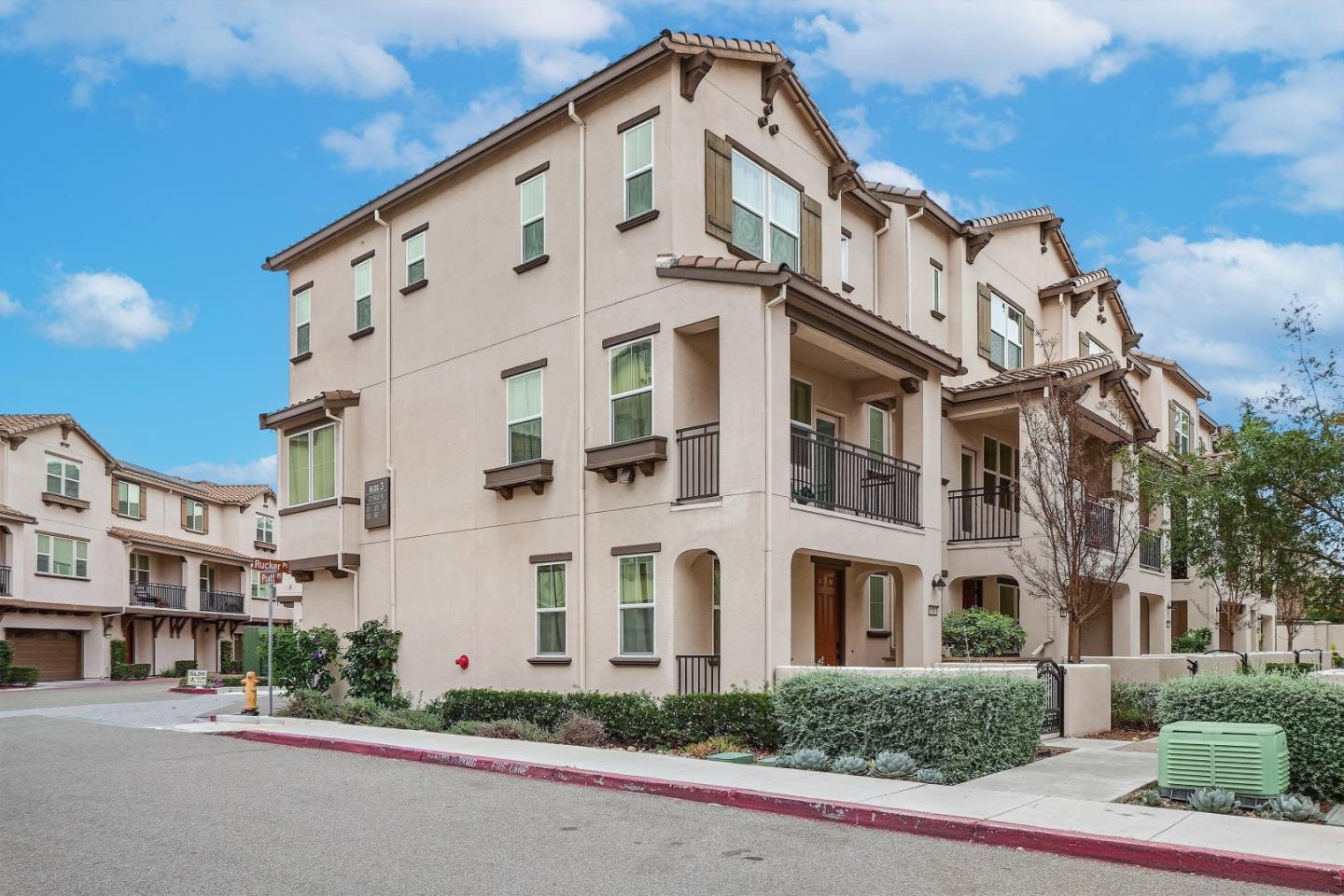 Detail Gallery Image 40 of 52 For 1585 Pratt Pl, Santa Clara,  CA 95050 - 3 Beds | 2/1 Baths