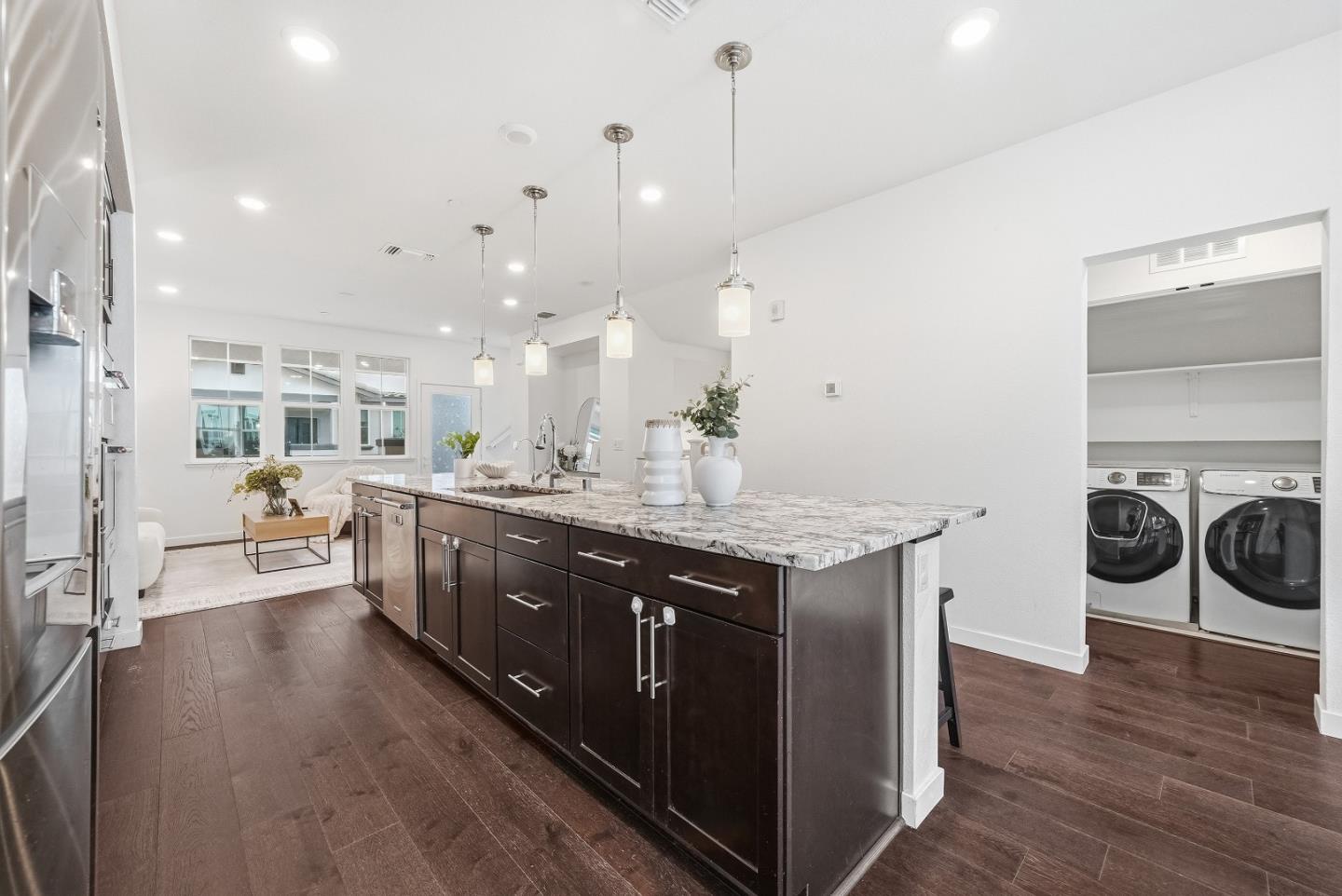 Detail Gallery Image 6 of 52 For 1585 Pratt Pl, Santa Clara,  CA 95050 - 3 Beds | 2/1 Baths