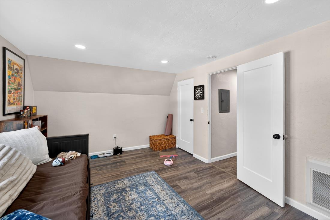 Detail Gallery Image 30 of 43 For 410 Pine Ave, Pacific Grove,  CA 93950 - 7 Beds | 3 Baths