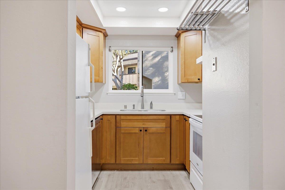 Detail Gallery Image 6 of 16 For 3254 Kimber Ct #115,  San Jose,  CA 95124 - 2 Beds | 1 Baths