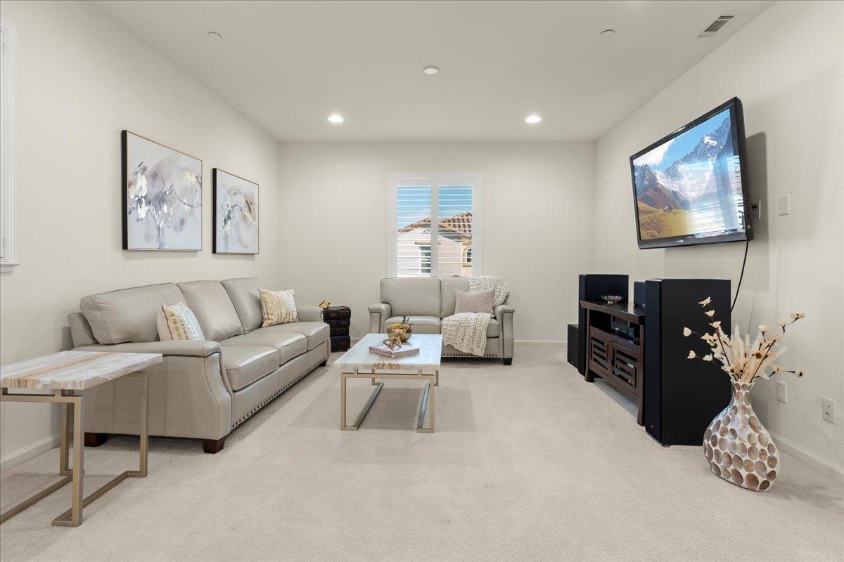 Detail Gallery Image 19 of 39 For 1140 Bonino Way, Gilroy,  CA 95020 - 4 Beds | 3 Baths