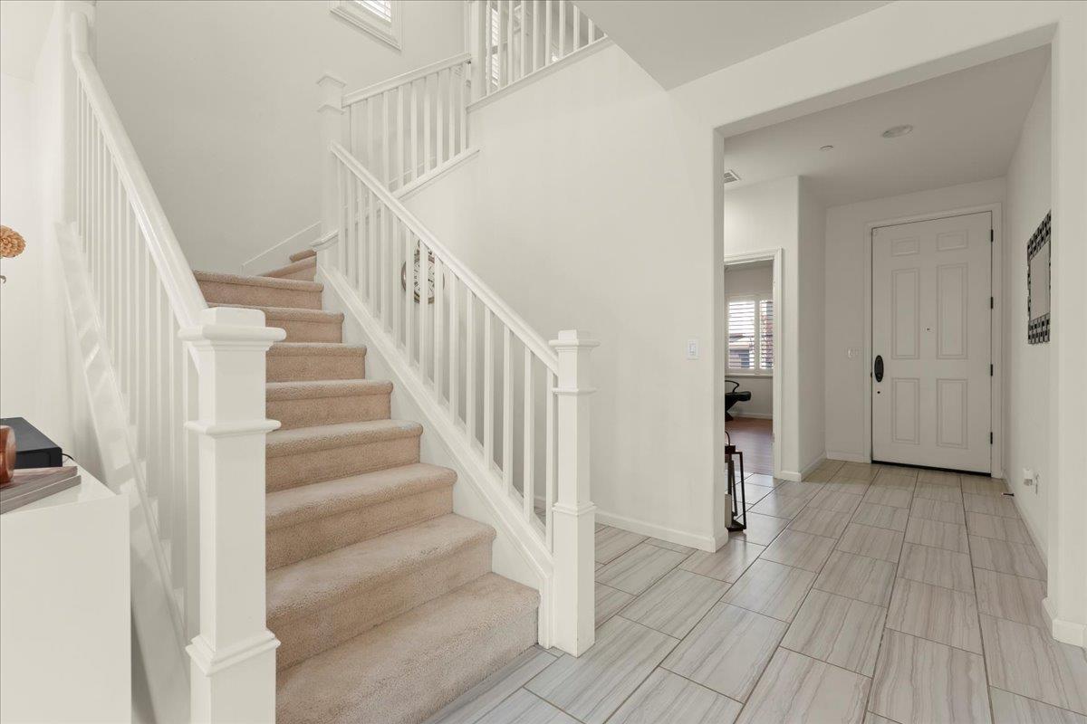 Detail Gallery Image 3 of 39 For 1140 Bonino Way, Gilroy,  CA 95020 - 4 Beds | 3 Baths