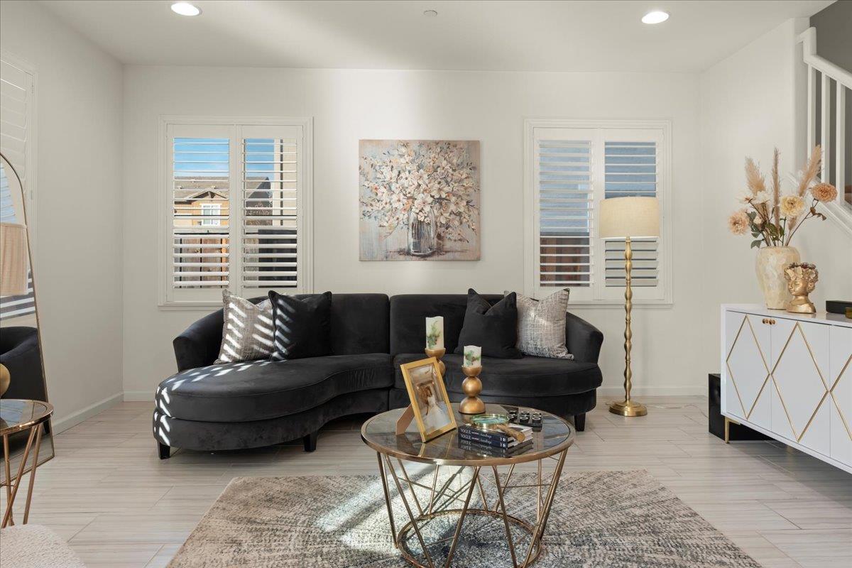 Detail Gallery Image 4 of 39 For 1140 Bonino Way, Gilroy,  CA 95020 - 4 Beds | 3 Baths