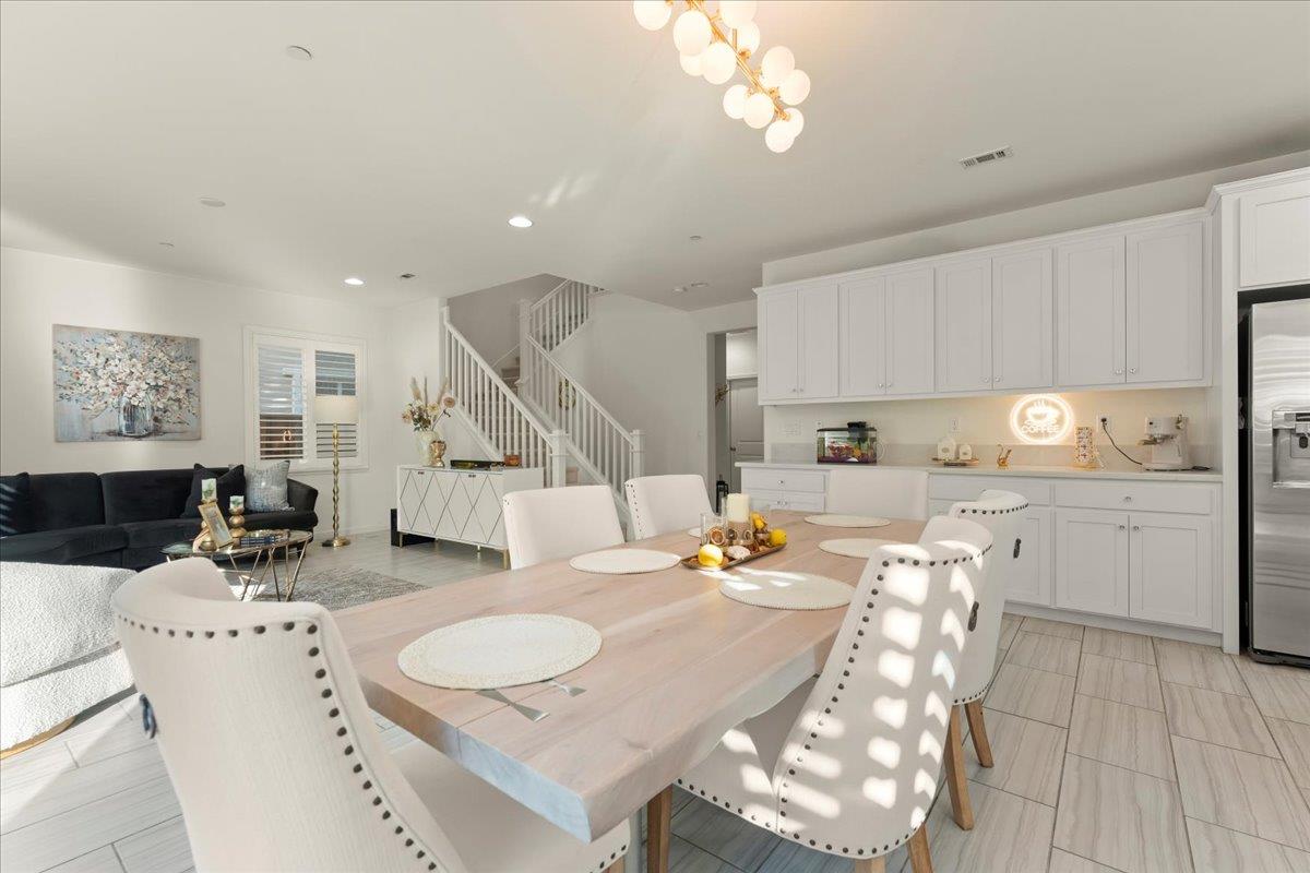 Detail Gallery Image 9 of 39 For 1140 Bonino Way, Gilroy,  CA 95020 - 4 Beds | 3 Baths