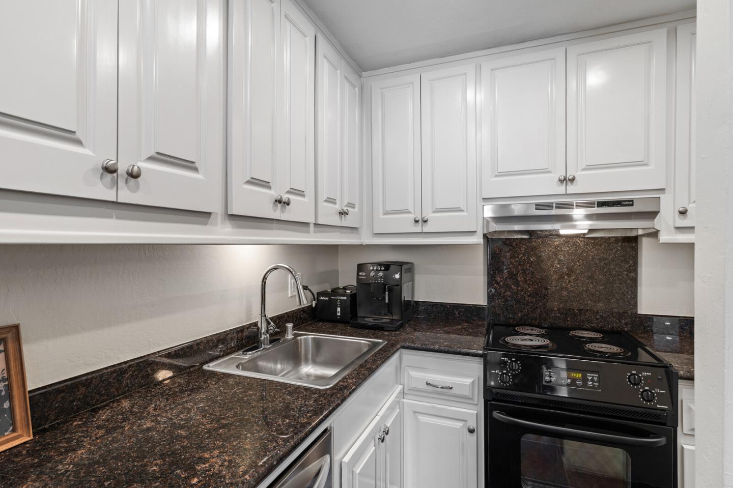 Detail Gallery Image 8 of 20 For 2655 Edison St #102,  San Mateo,  CA 94403 - 1 Beds | 1 Baths