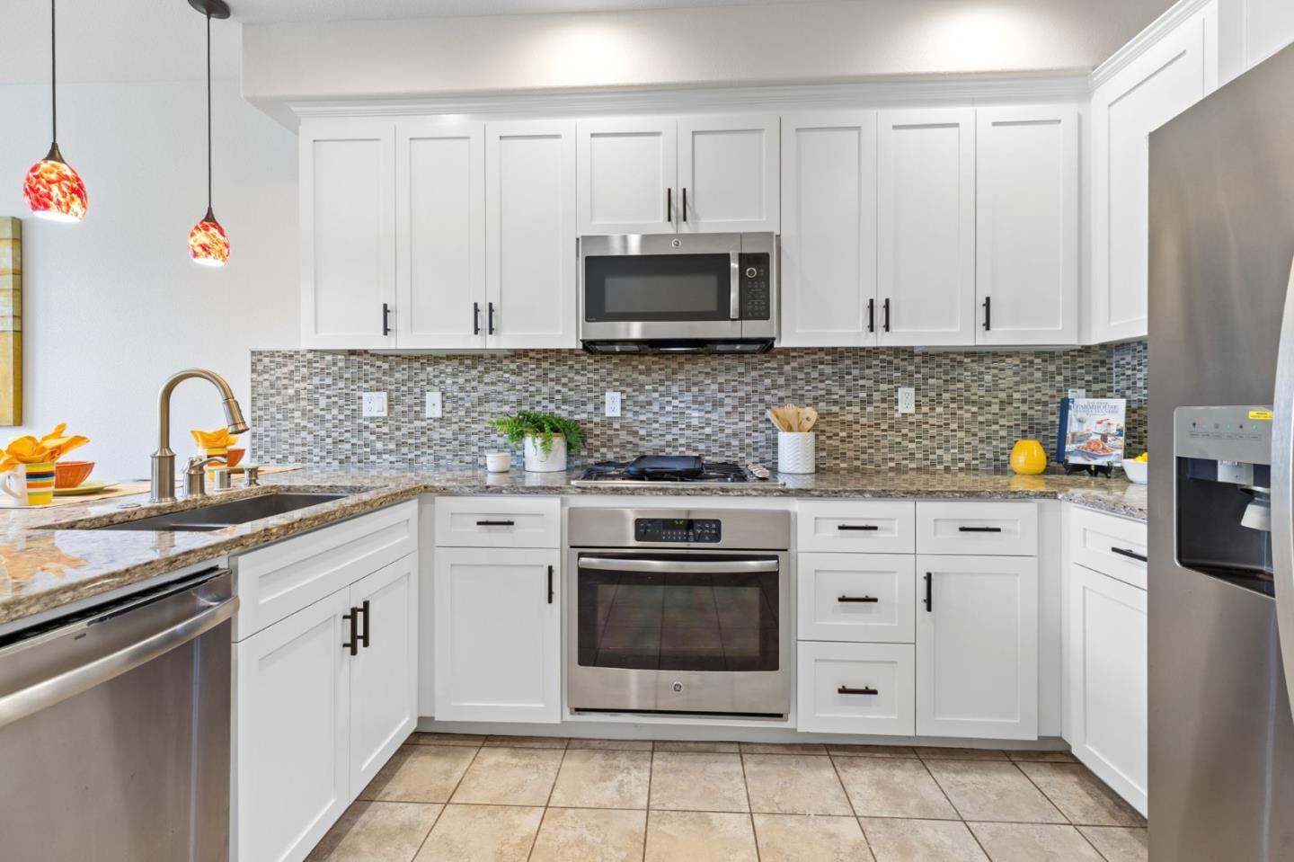 Detail Gallery Image 13 of 33 For 1916 Trento Loop, Milpitas,  CA 95035 - 3 Beds | 3/1 Baths