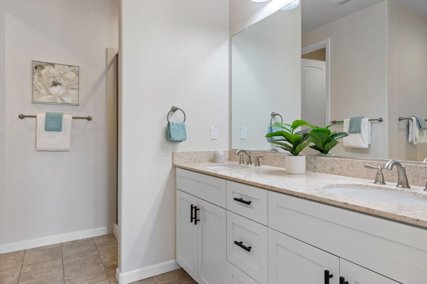 Detail Gallery Image 18 of 33 For 1916 Trento Loop, Milpitas,  CA 95035 - 3 Beds | 3/1 Baths
