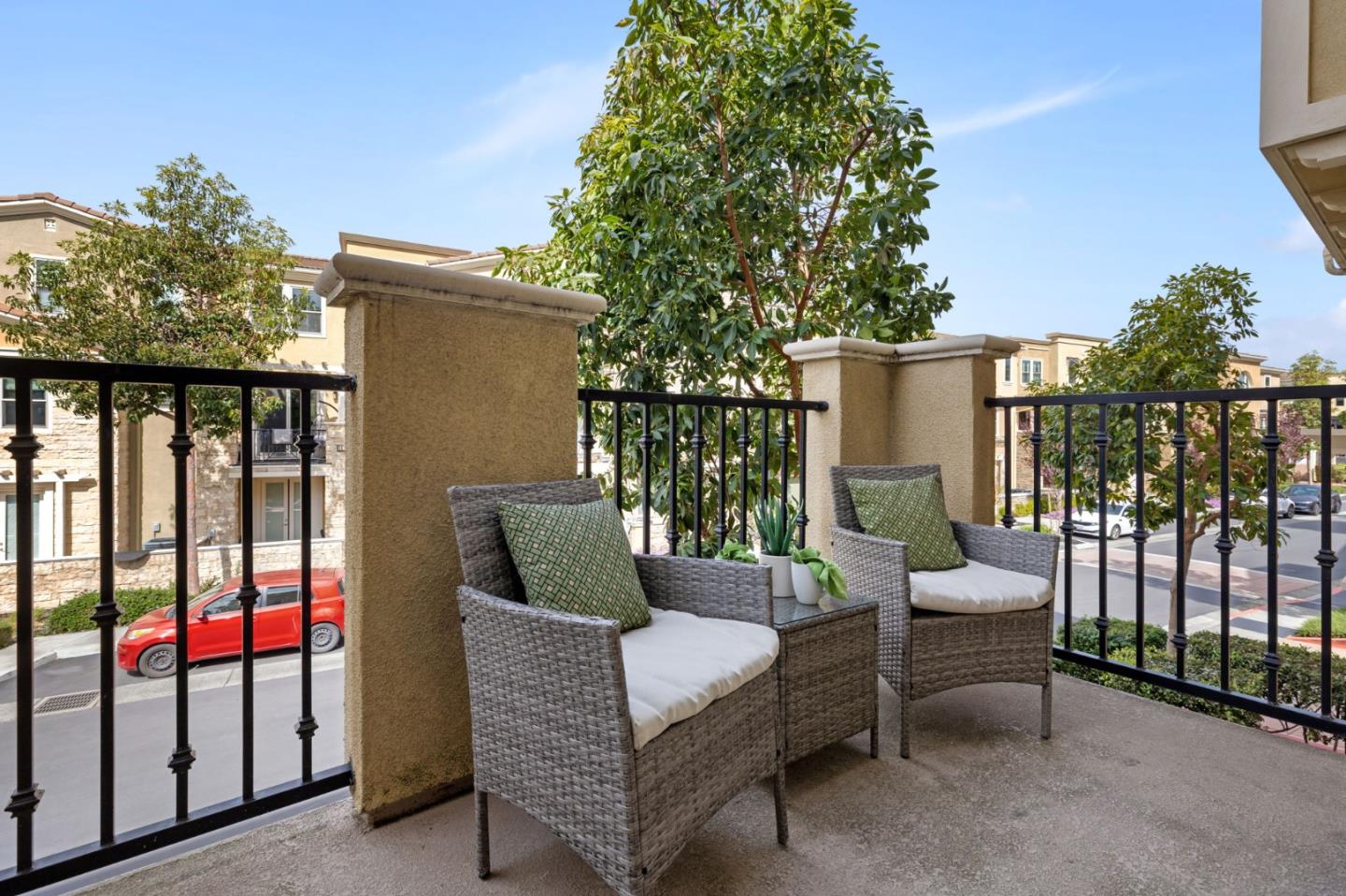 Detail Gallery Image 25 of 33 For 1916 Trento Loop, Milpitas,  CA 95035 - 3 Beds | 3/1 Baths