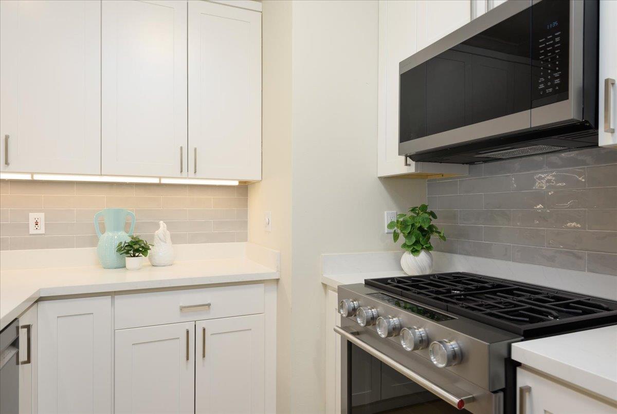 Detail Gallery Image 6 of 16 For 1568 Union St #201,  San Francisco,  CA 94123 - 2 Beds | 2 Baths