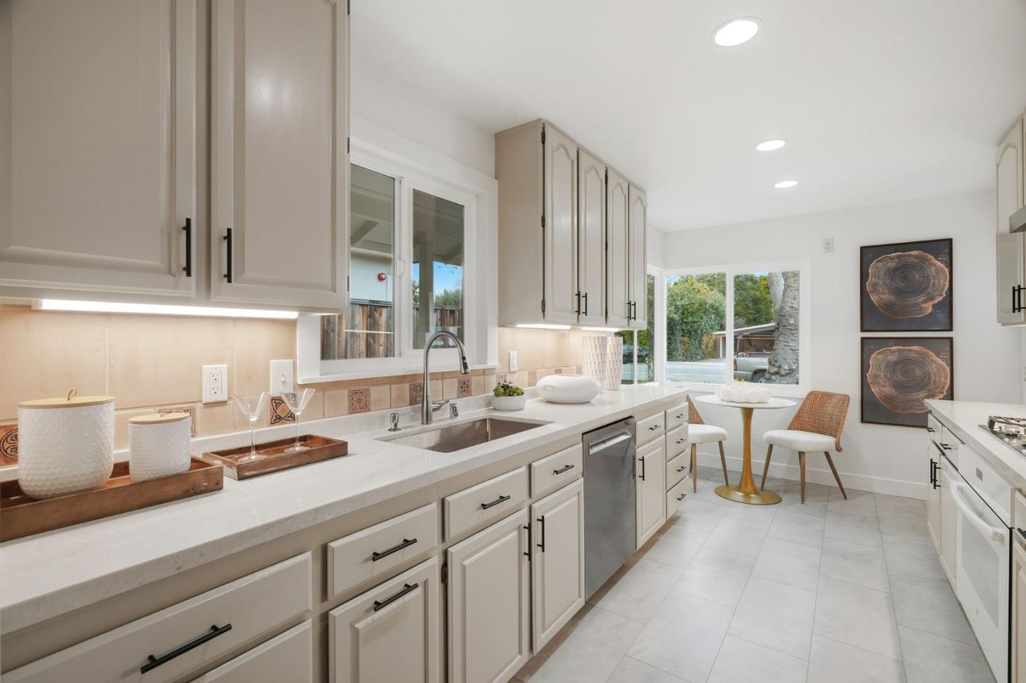 Detail Gallery Image 11 of 27 For 1624 Channing Ave, Palo Alto,  CA 94303 - 3 Beds | 2 Baths