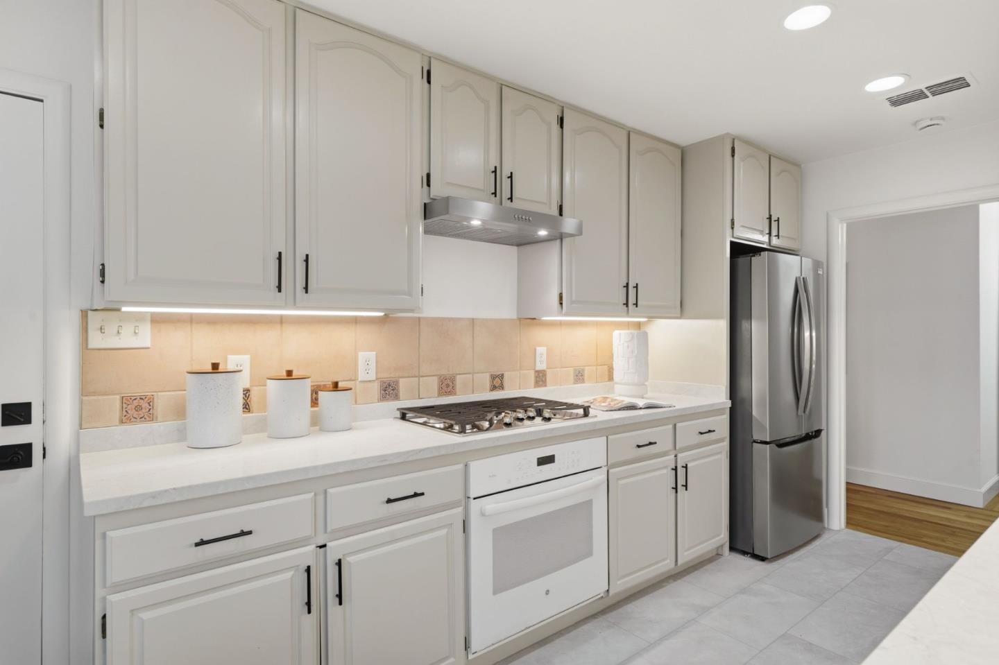 Detail Gallery Image 12 of 27 For 1624 Channing Ave, Palo Alto,  CA 94303 - 3 Beds | 2 Baths