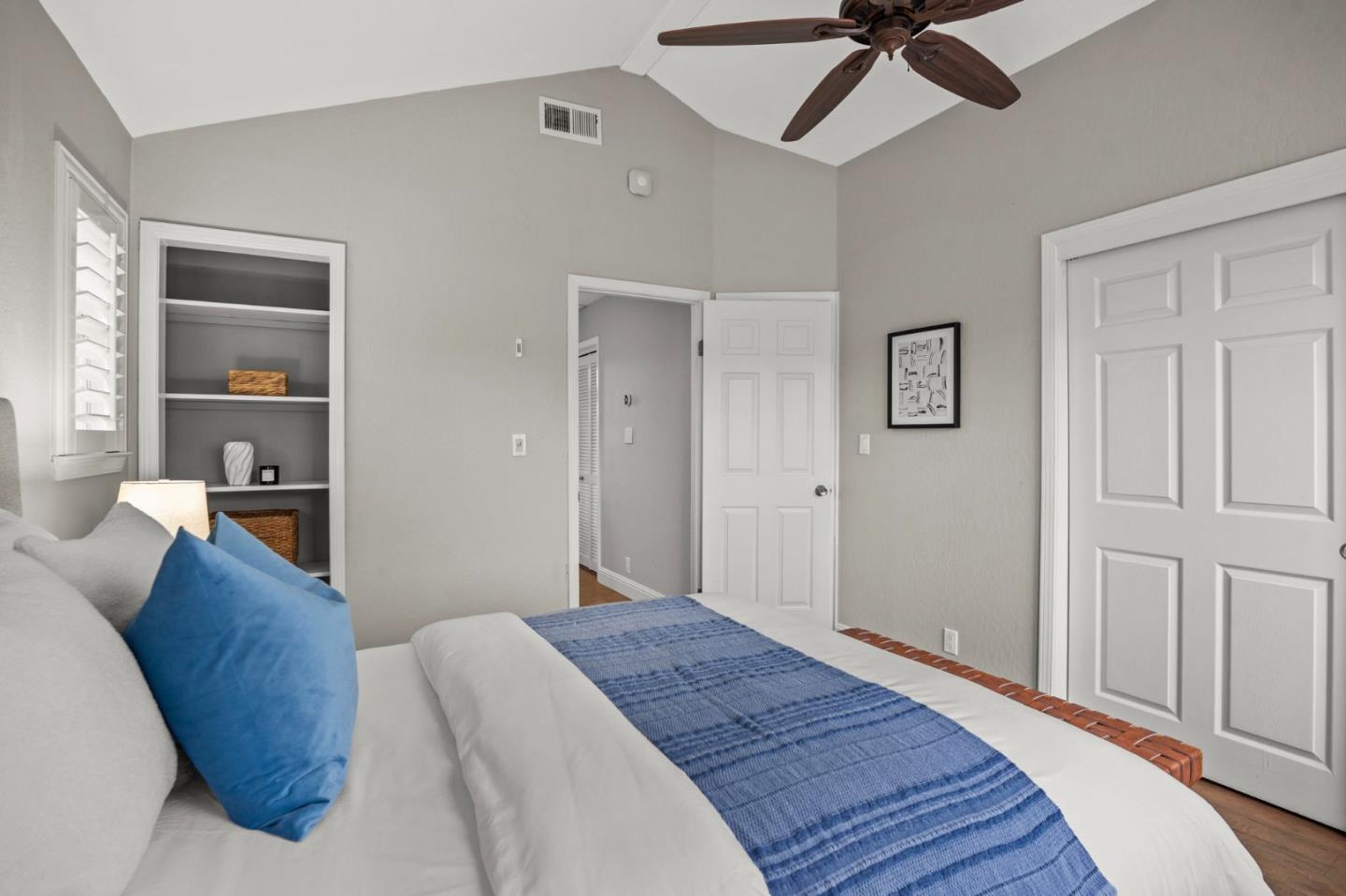 Detail Gallery Image 13 of 29 For 419 Alameda De Las Pulgas, Redwood City,  CA 94062 - 2 Beds | 2/1 Baths