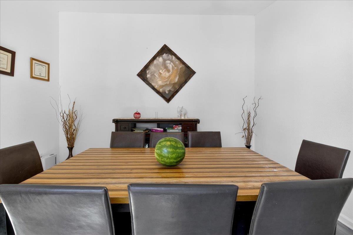 Detail Gallery Image 13 of 41 For 1911 Glarner St, Hollister,  CA 95023 - 4 Beds | 2/1 Baths