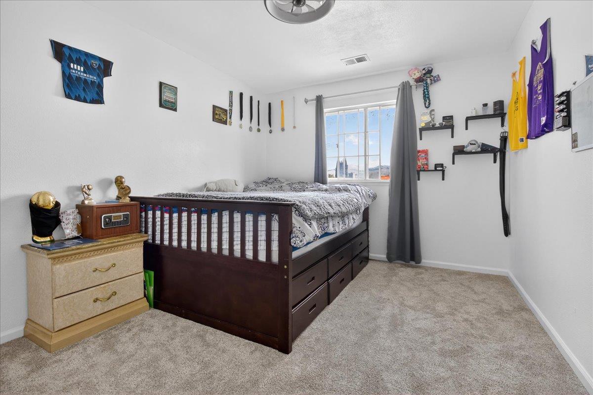 Detail Gallery Image 25 of 41 For 1911 Glarner St, Hollister,  CA 95023 - 4 Beds | 2/1 Baths