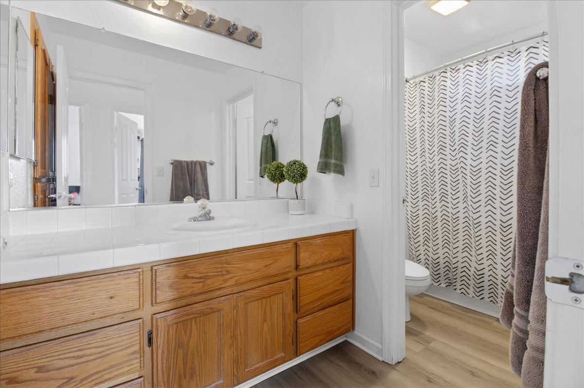 Detail Gallery Image 30 of 41 For 1911 Glarner St, Hollister,  CA 95023 - 4 Beds | 2/1 Baths