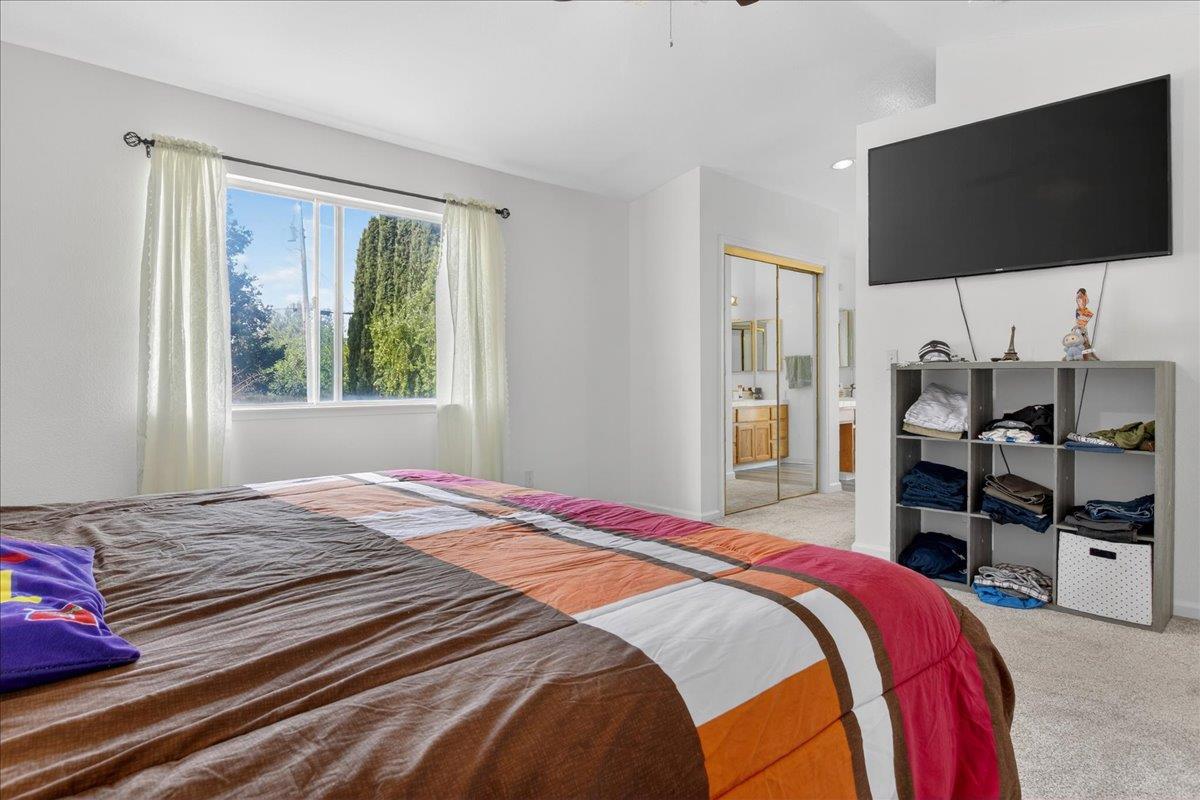 Detail Gallery Image 37 of 41 For 1911 Glarner St, Hollister,  CA 95023 - 4 Beds | 2/1 Baths