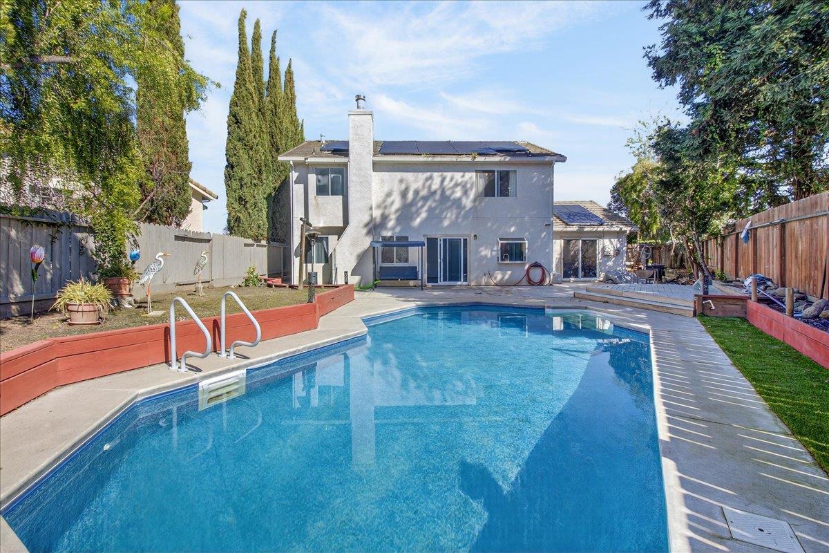 Detail Gallery Image 39 of 41 For 1911 Glarner St, Hollister,  CA 95023 - 4 Beds | 2/1 Baths