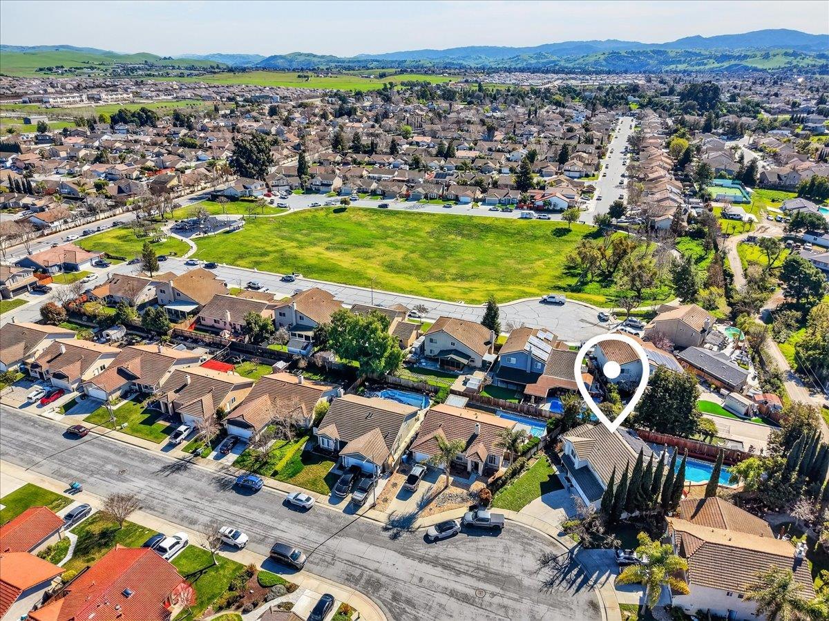 Detail Gallery Image 40 of 41 For 1911 Glarner St, Hollister,  CA 95023 - 4 Beds | 2/1 Baths