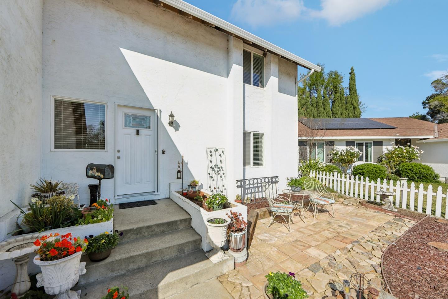 Detail Gallery Image 2 of 52 For 2280 Zoria Cir, San Jose,  CA 95131 - 4 Beds | 2 Baths