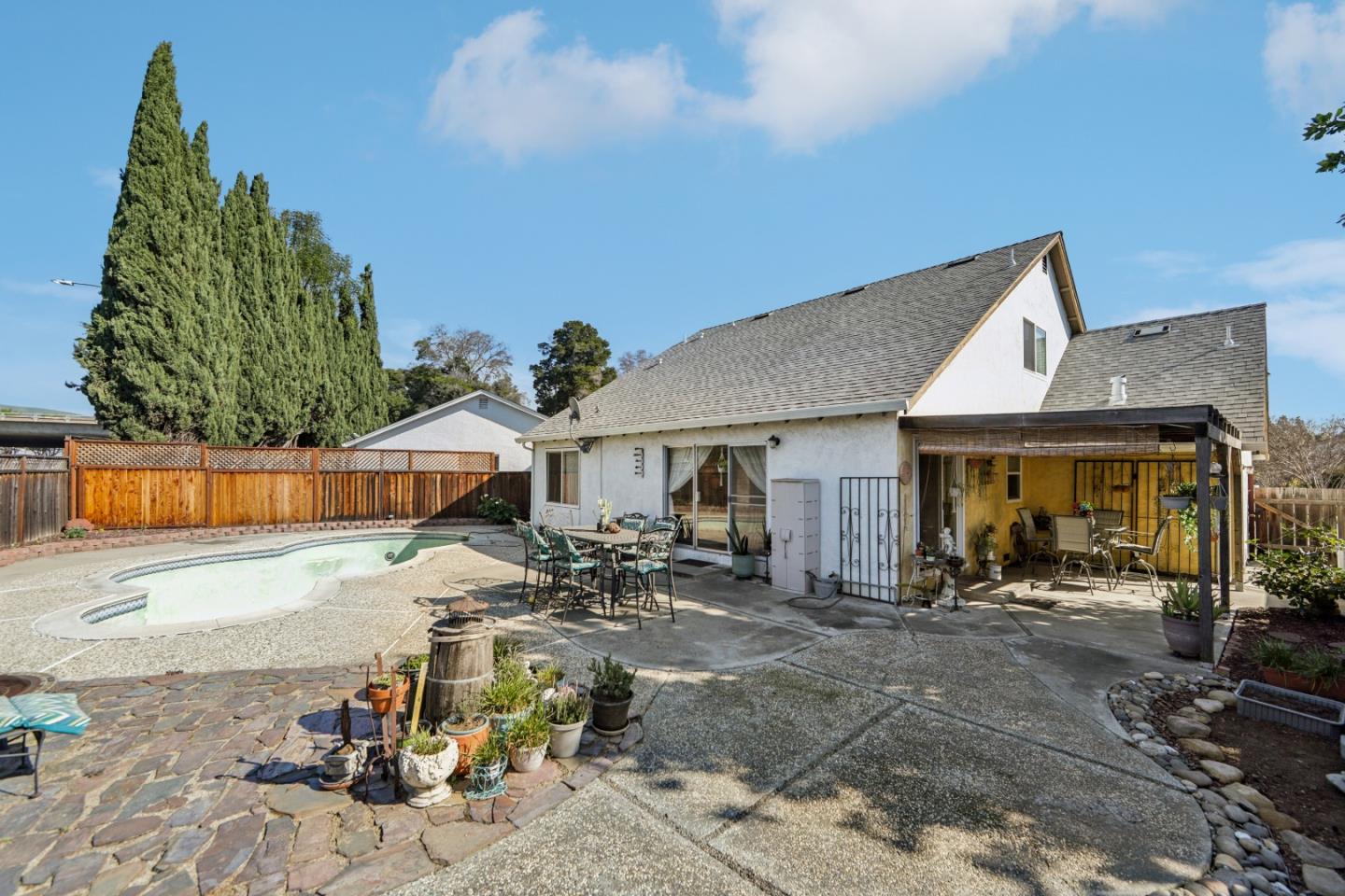 Detail Gallery Image 30 of 52 For 2280 Zoria Cir, San Jose,  CA 95131 - 4 Beds | 2 Baths