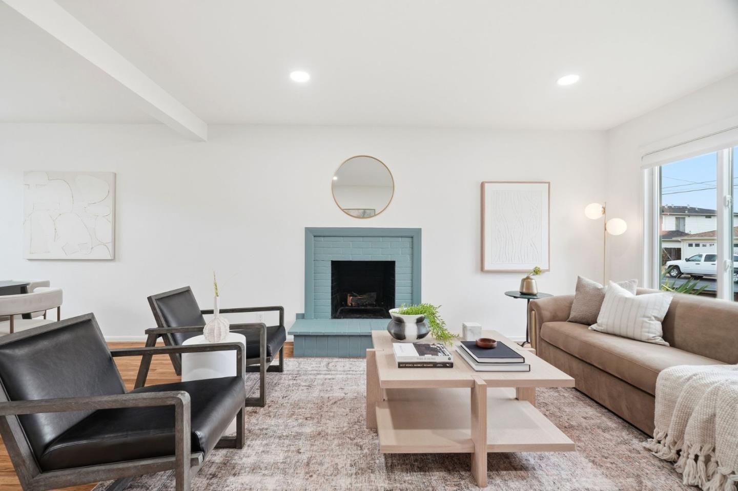 Detail Gallery Image 6 of 31 For 824 Arguello Blvd, Pacifica,  CA 94044 - 3 Beds | 1 Baths