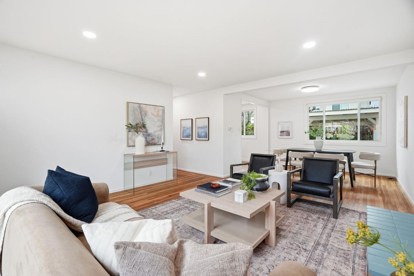 Detail Gallery Image 7 of 31 For 824 Arguello Blvd, Pacifica,  CA 94044 - 3 Beds | 1 Baths