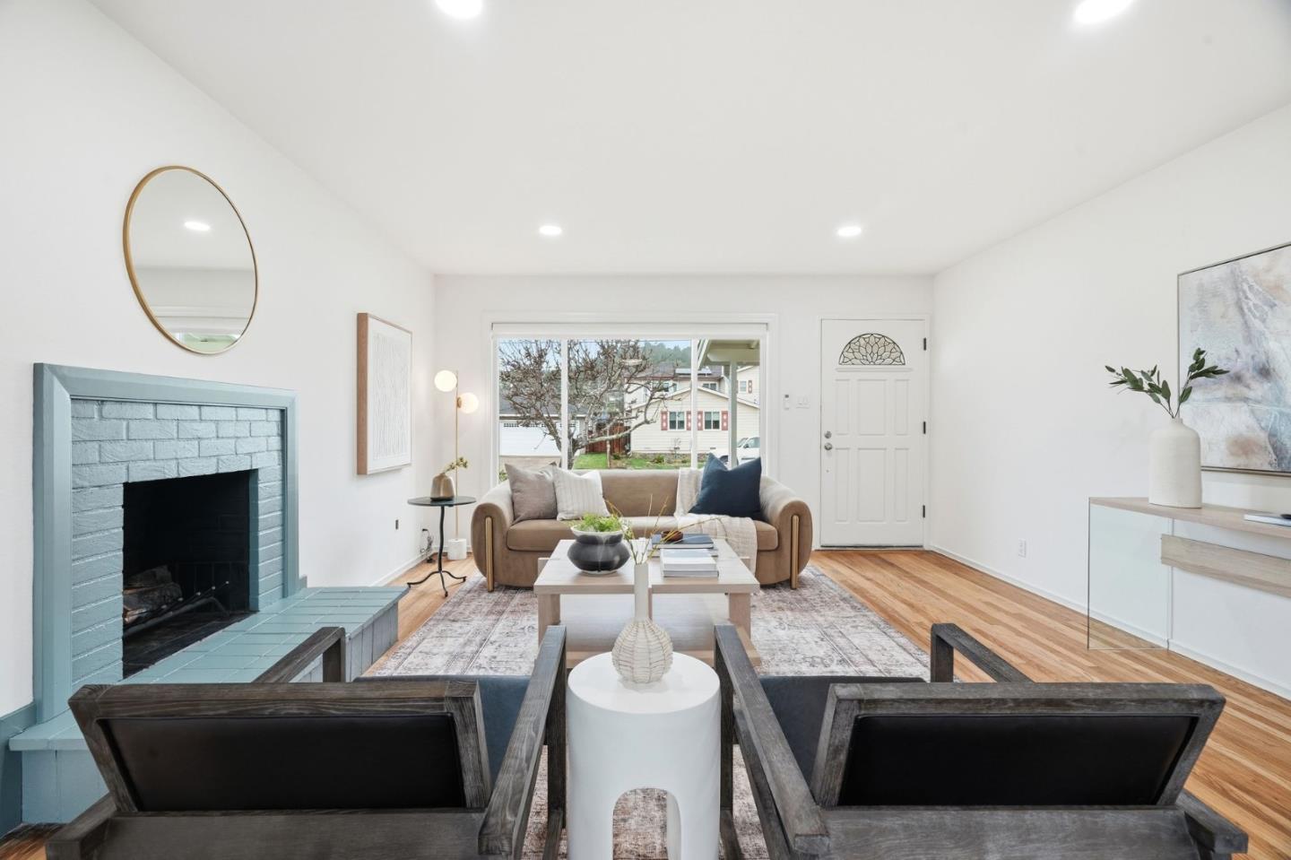 Detail Gallery Image 8 of 31 For 824 Arguello Blvd, Pacifica,  CA 94044 - 3 Beds | 1 Baths