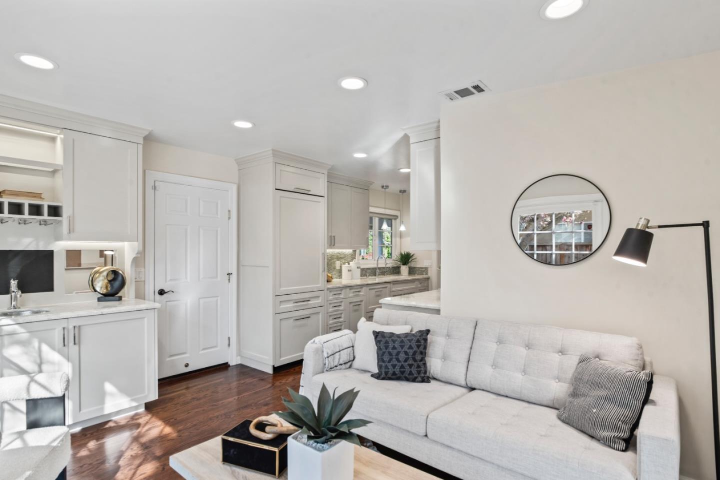 Detail Gallery Image 12 of 27 For 1020 W Homestead Rd, Sunnyvale,  CA 94087 - 3 Beds | 2 Baths