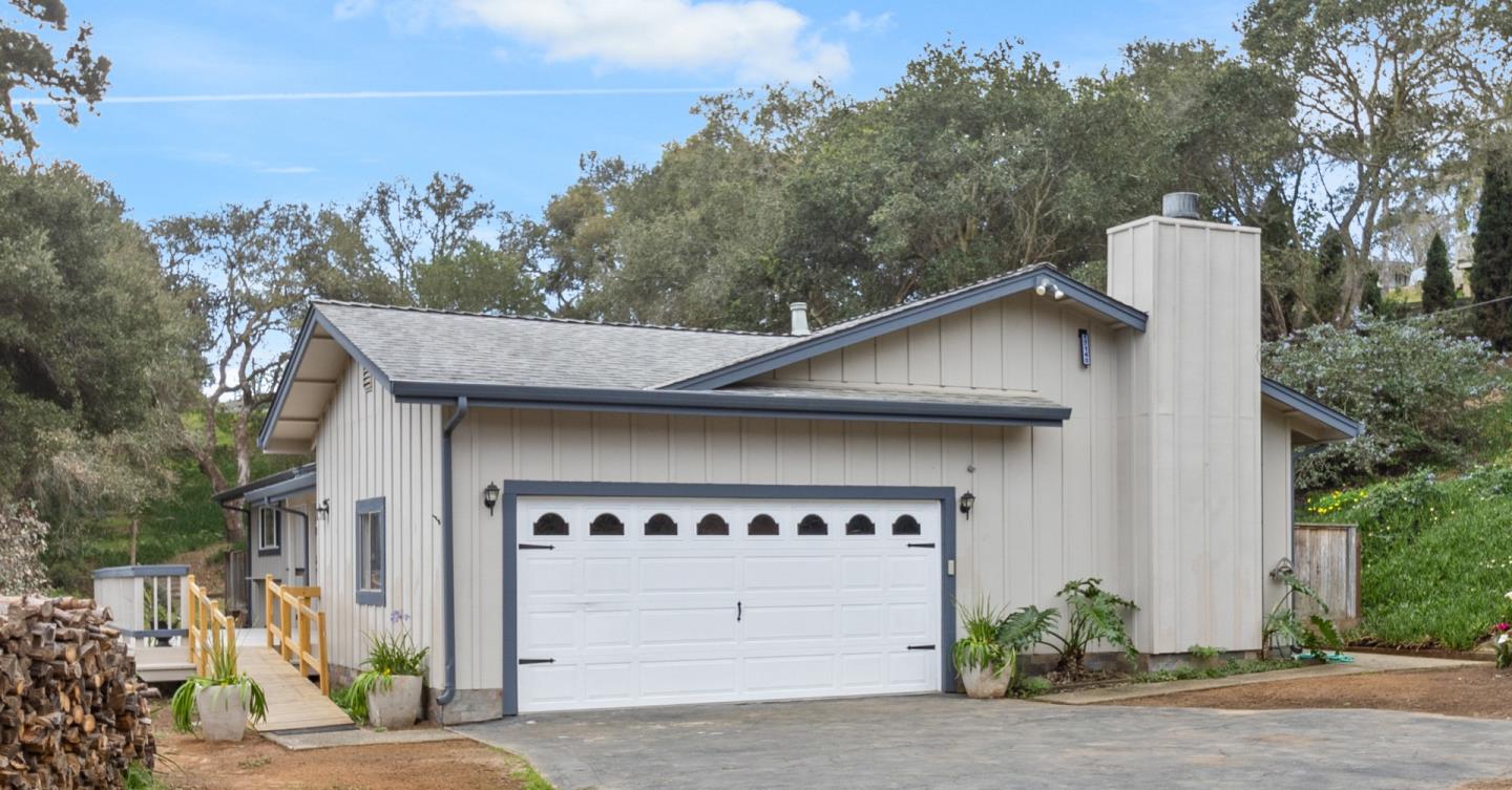 Detail Gallery Image 2 of 29 For 17140 Garlen Ln, Salinas,  CA 93907 - 3 Beds | 2 Baths