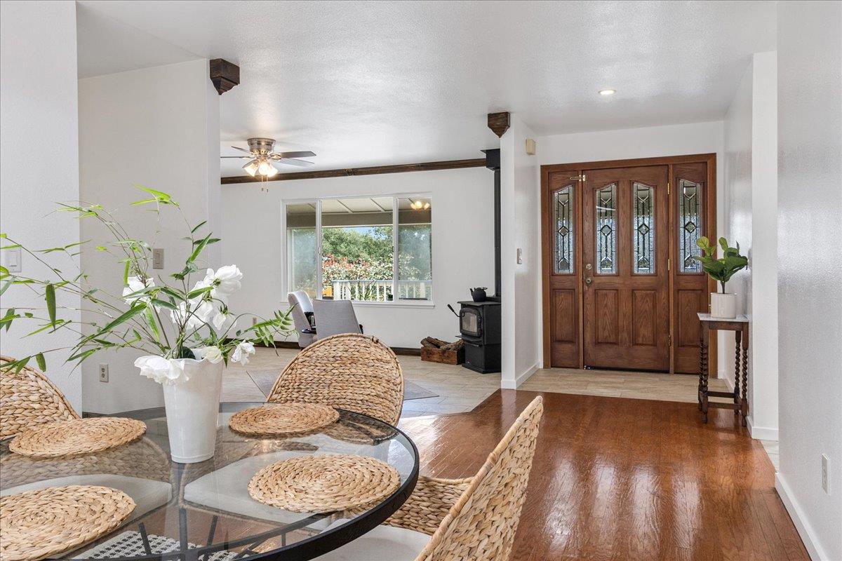 Detail Gallery Image 7 of 29 For 17140 Garlen Ln, Salinas,  CA 93907 - 3 Beds | 2 Baths