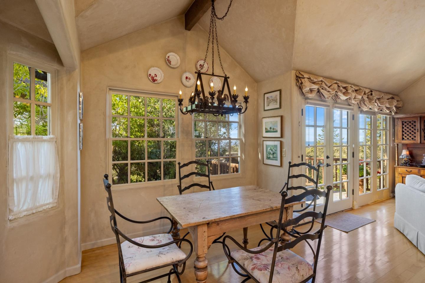 Detail Gallery Image 13 of 72 For Santa Fe 3 Se of 4th, Carmel,  CA 93921 - 3 Beds | 2 Baths