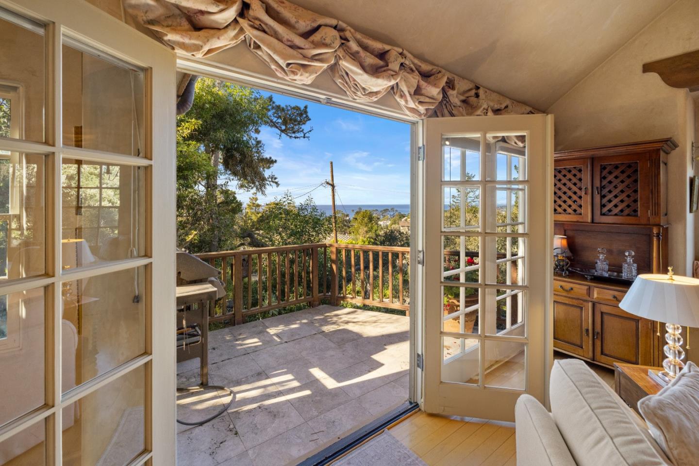 Detail Gallery Image 25 of 72 For Santa Fe 3 Se of 4th, Carmel,  CA 93921 - 3 Beds | 2 Baths