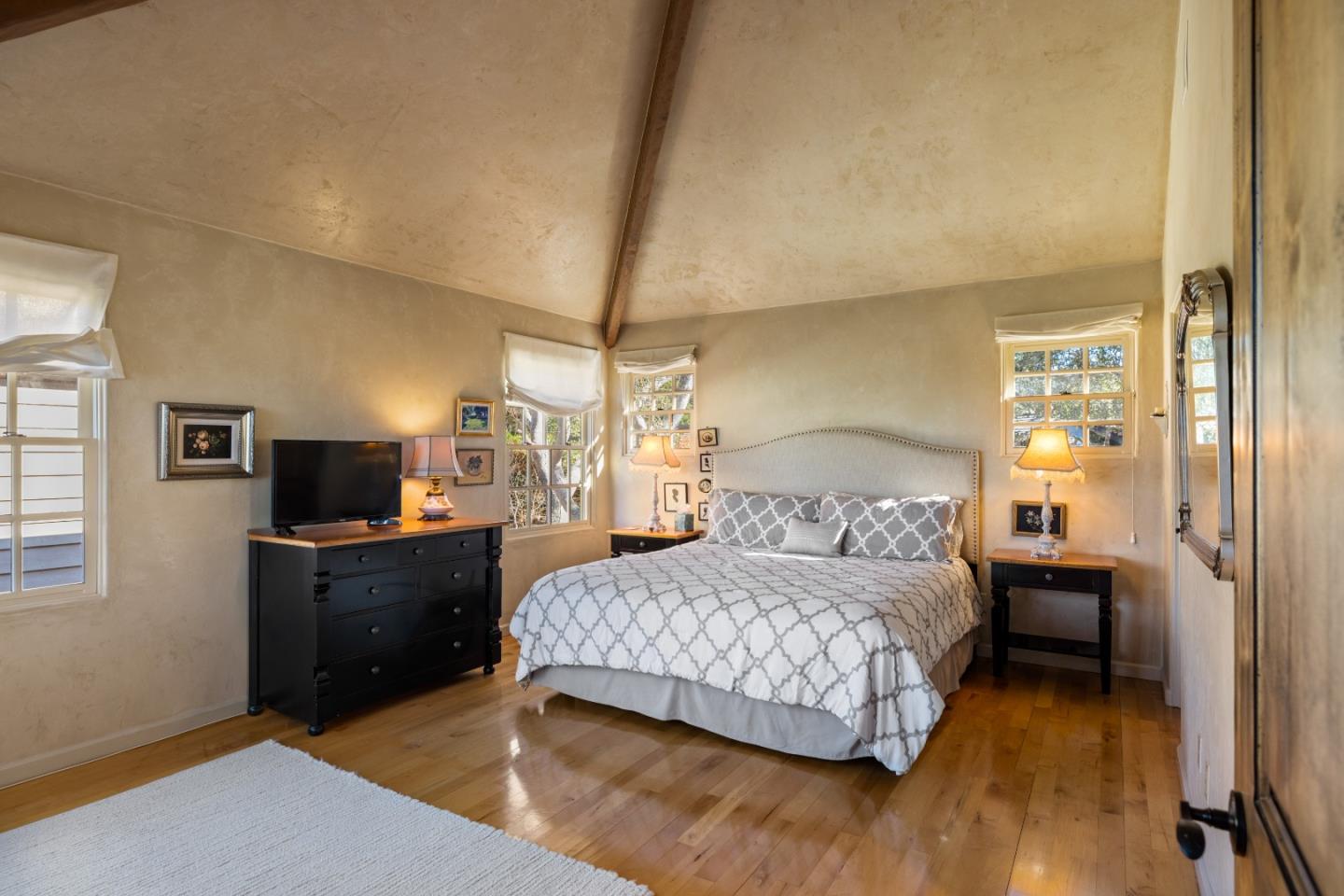 Detail Gallery Image 26 of 72 For Santa Fe 3 Se of 4th, Carmel,  CA 93921 - 3 Beds | 2 Baths