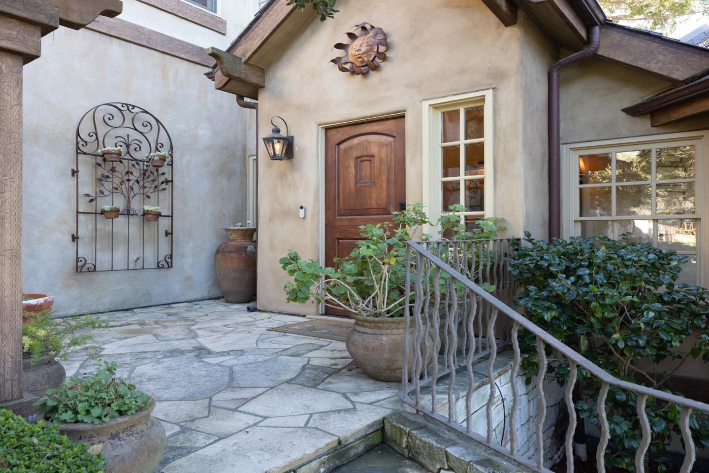 Detail Gallery Image 4 of 72 For Santa Fe 3 Se of 4th, Carmel,  CA 93921 - 3 Beds | 2 Baths