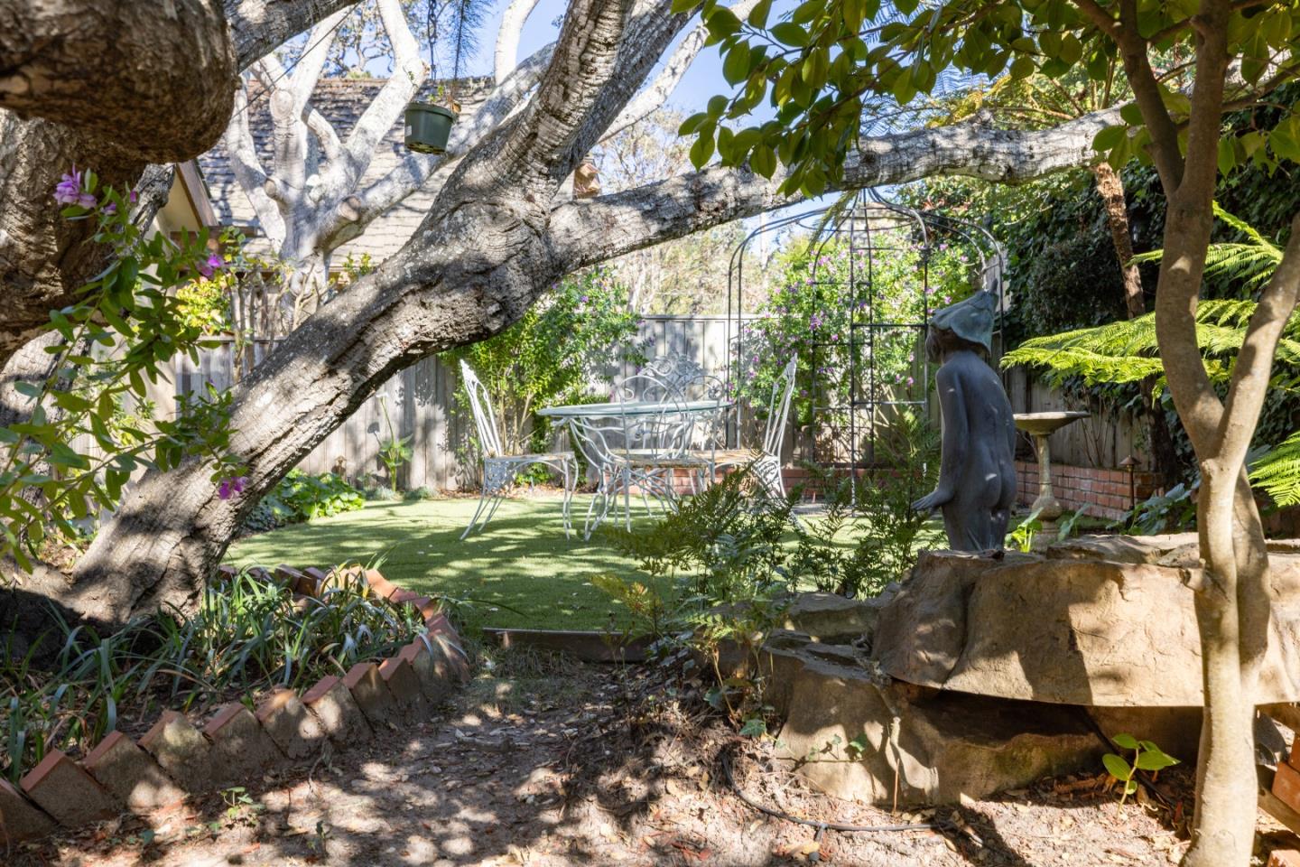 Detail Gallery Image 52 of 72 For Santa Fe 3 Se of 4th, Carmel,  CA 93921 - 3 Beds | 2 Baths