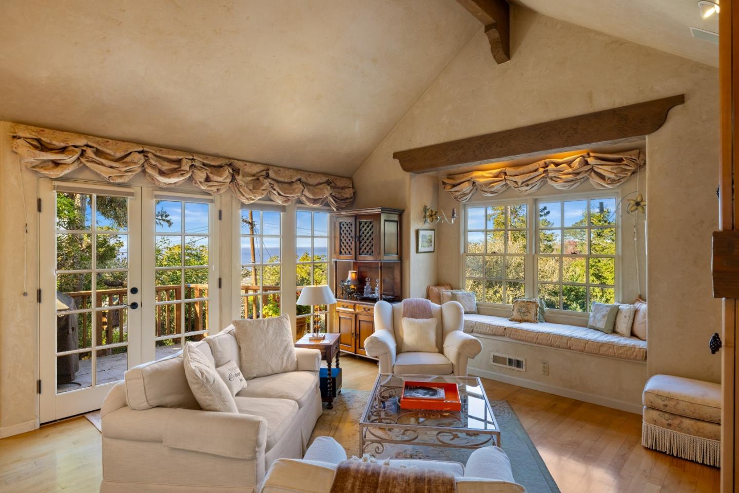 Detail Gallery Image 8 of 72 For Santa Fe 3 Se of 4th, Carmel,  CA 93921 - 3 Beds | 2 Baths