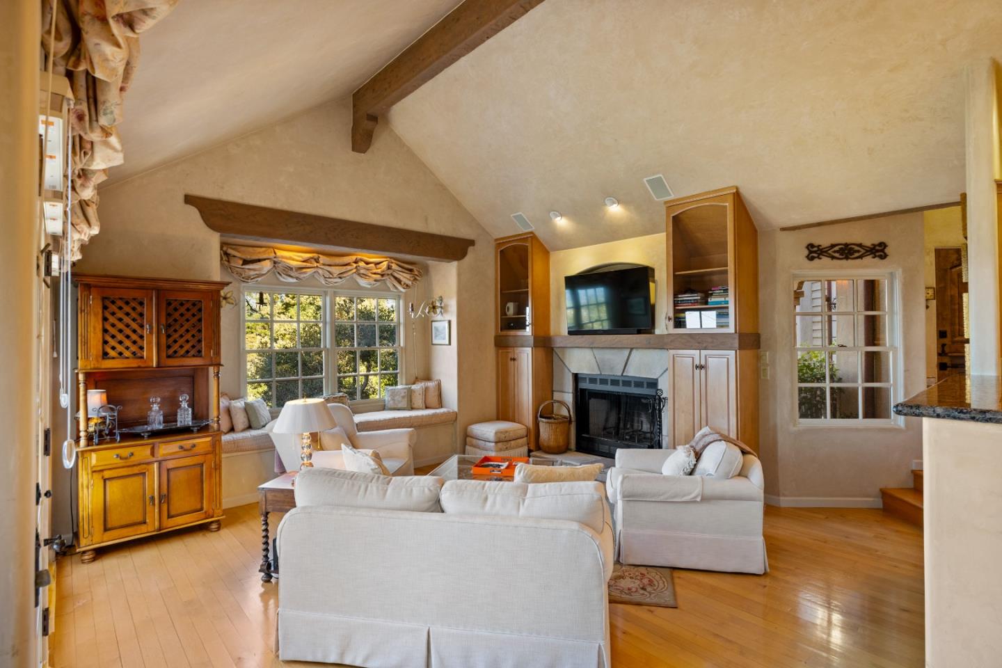 Detail Gallery Image 9 of 72 For Santa Fe 3 Se of 4th, Carmel,  CA 93921 - 3 Beds | 2 Baths